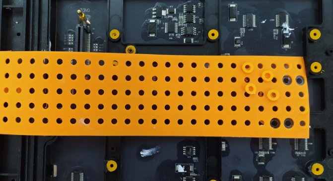 LED顯示屏全自動貼硅膠墊機 LED顯示屏全自動貼硅膠墊機