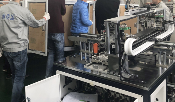 動(dòng)力鋰電池全自動(dòng)拆解回收設(shè)備制造商哪家好