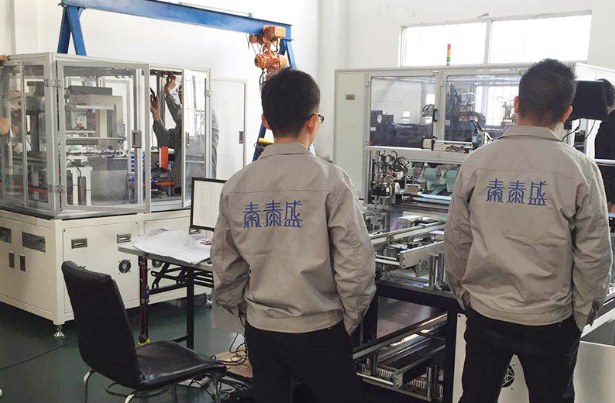 動(dòng)力鋰電池全自動(dòng)拆解回收設(shè)備制造商哪家好