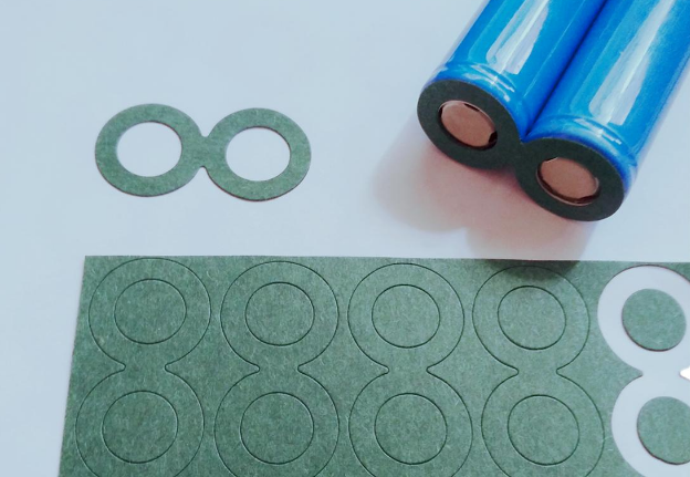 全自動電池貼絕緣片設(shè)備