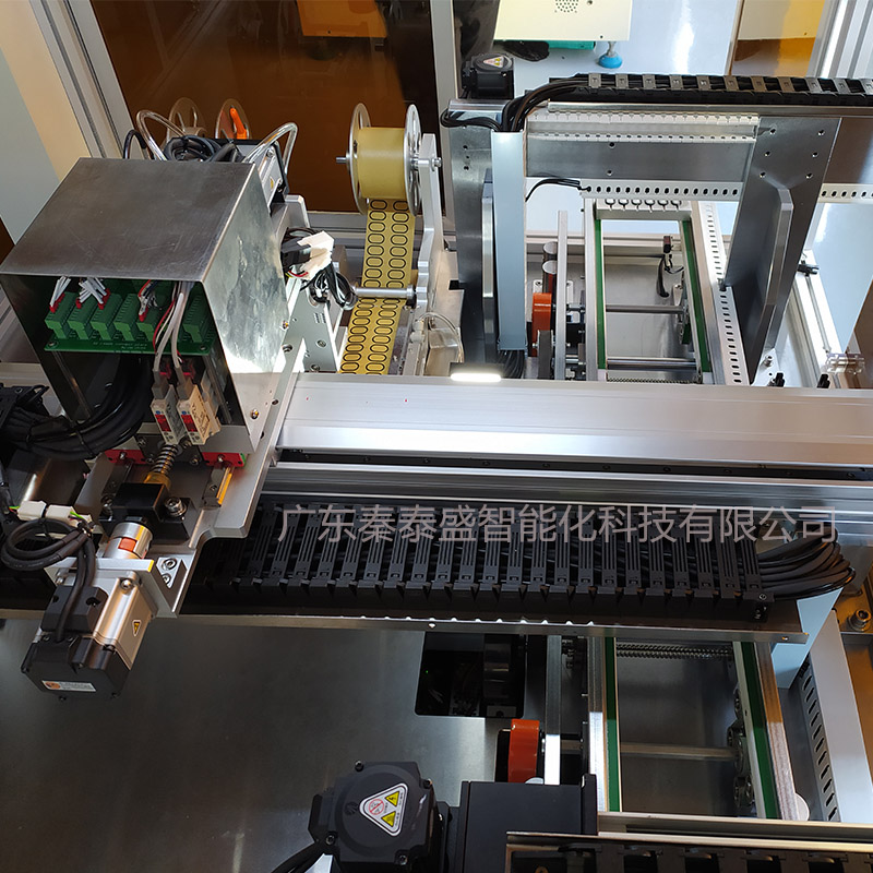 使用全自動揚聲器喇叭貼背膠機的優(yōu)勢