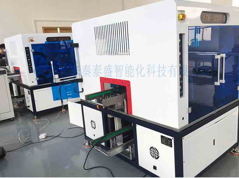 秦泰盛顯示屏主板全自動(dòng)貼硅膠墊機(jī)應(yīng)用案例